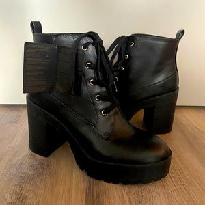 Chunky Black Booties | F21 | NWT